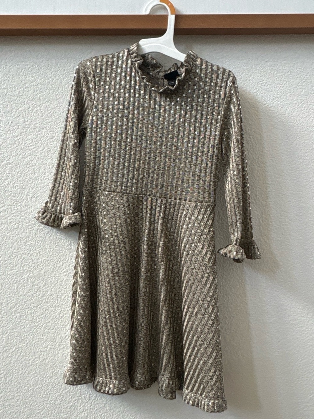 Art Class Girls' Metallic Gold Sequin Fit & Flare Dress Size 6/6X